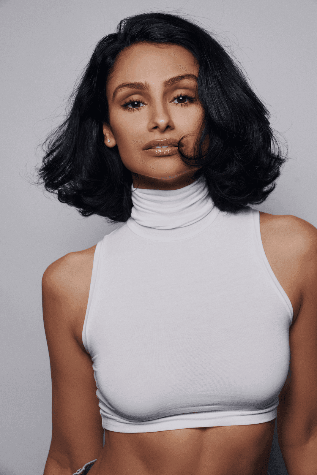 Nazanin Mandi
